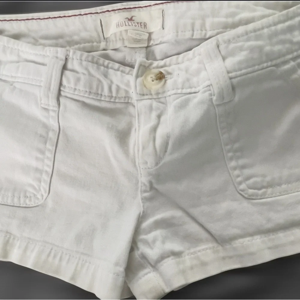 Hollister Women's Low Rise White Jean Shorts - Picture 3 of 12